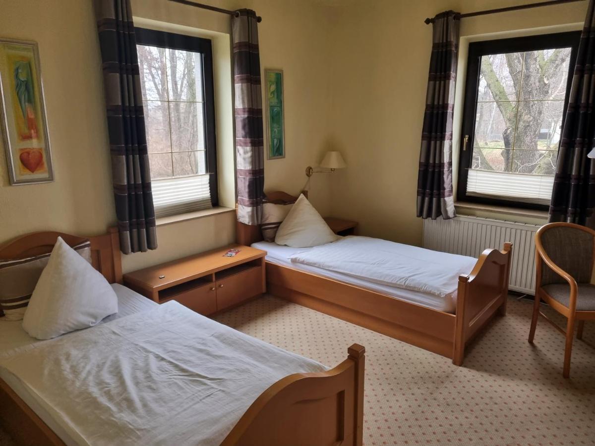 Altes Teichhaus - Pension Ottendorf-Okrilla Экстерьер фото